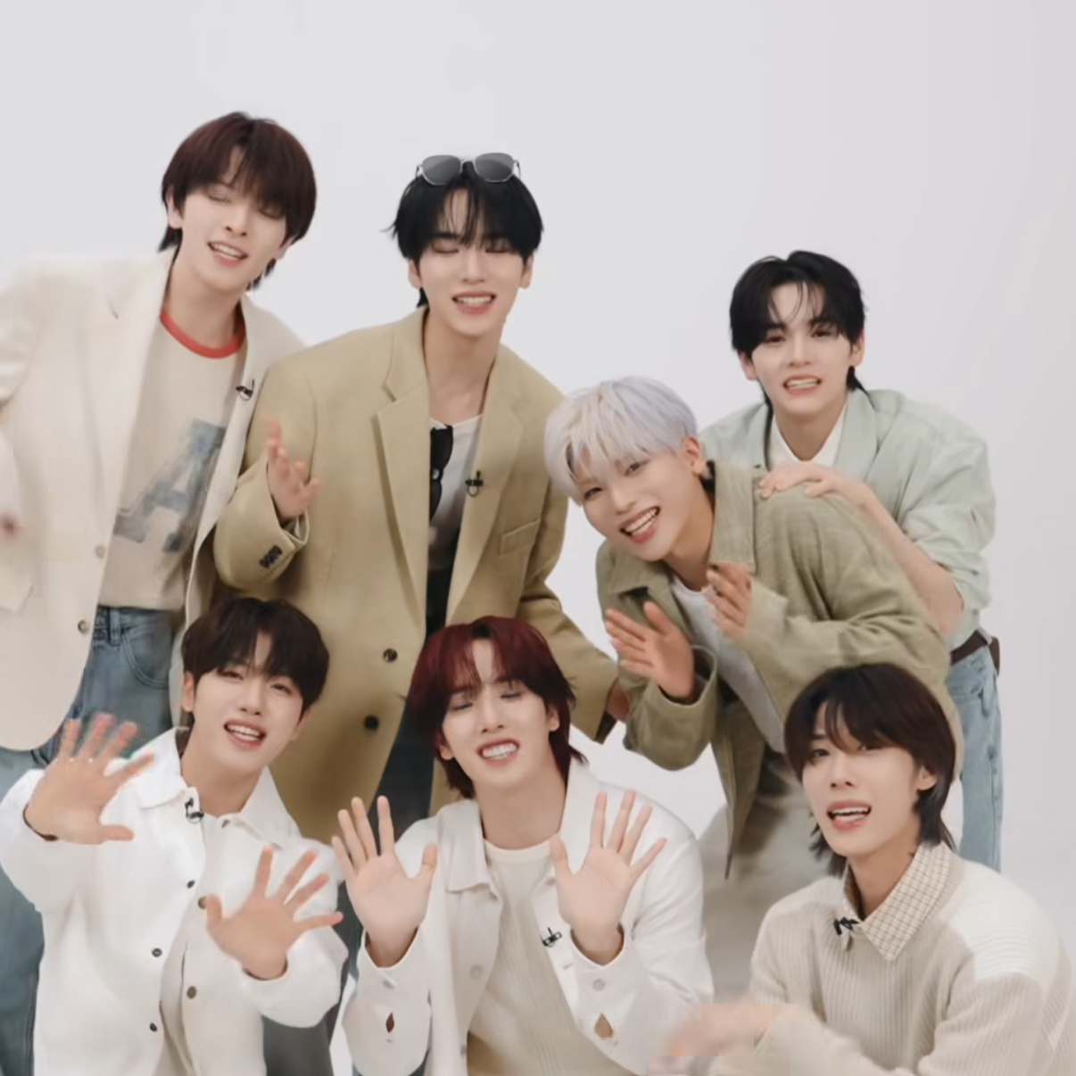 Behind-the-scenes cut of n.SSign