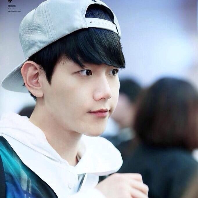 Foto aktivitas terbaru Baekhyun (EXO)