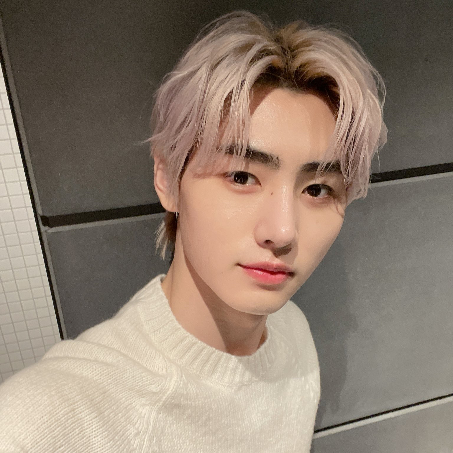 성훈 (ENHYPEN) 최근 활동샷