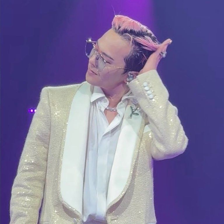 Behind-the-scenes cut of G-DRAGON (BIGBANG)