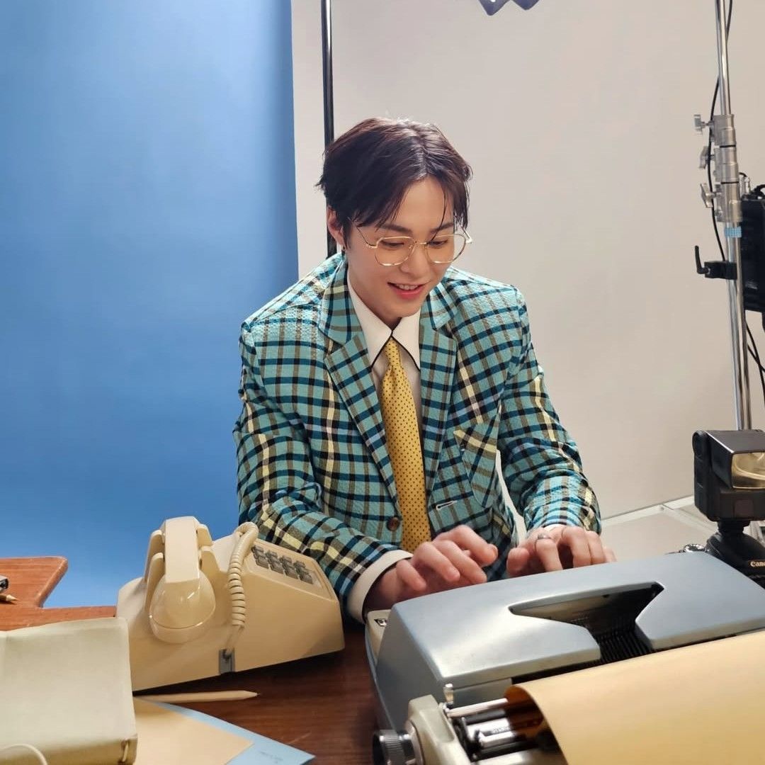 Behind-the-scenes cut of Xiumin (EXO)