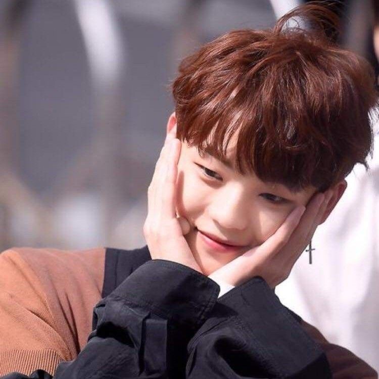 A moment captured by Chan (A.C.E)'s fan