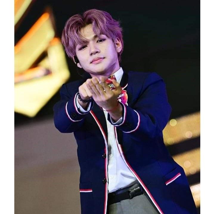 キム (HORI7ON)の舞台裏ショット