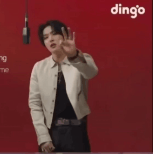 Behind-the-scenes cut of Mingi (ATEEZ)