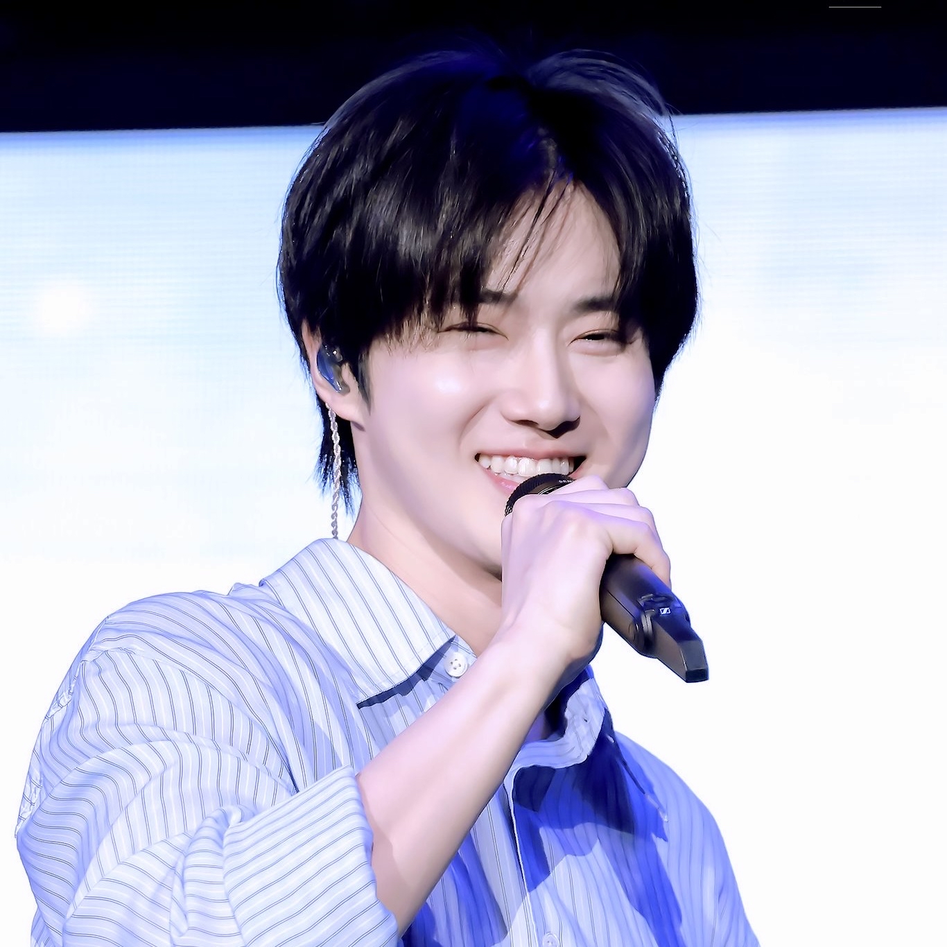 Behind-the-scenes cut of Suho (EXO)