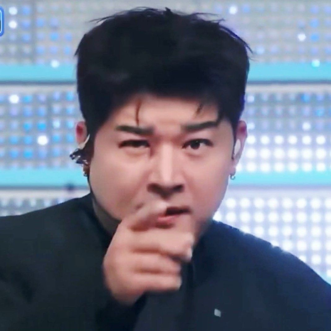 Behind-the-scenes cut of Shindong (Super Junior)
