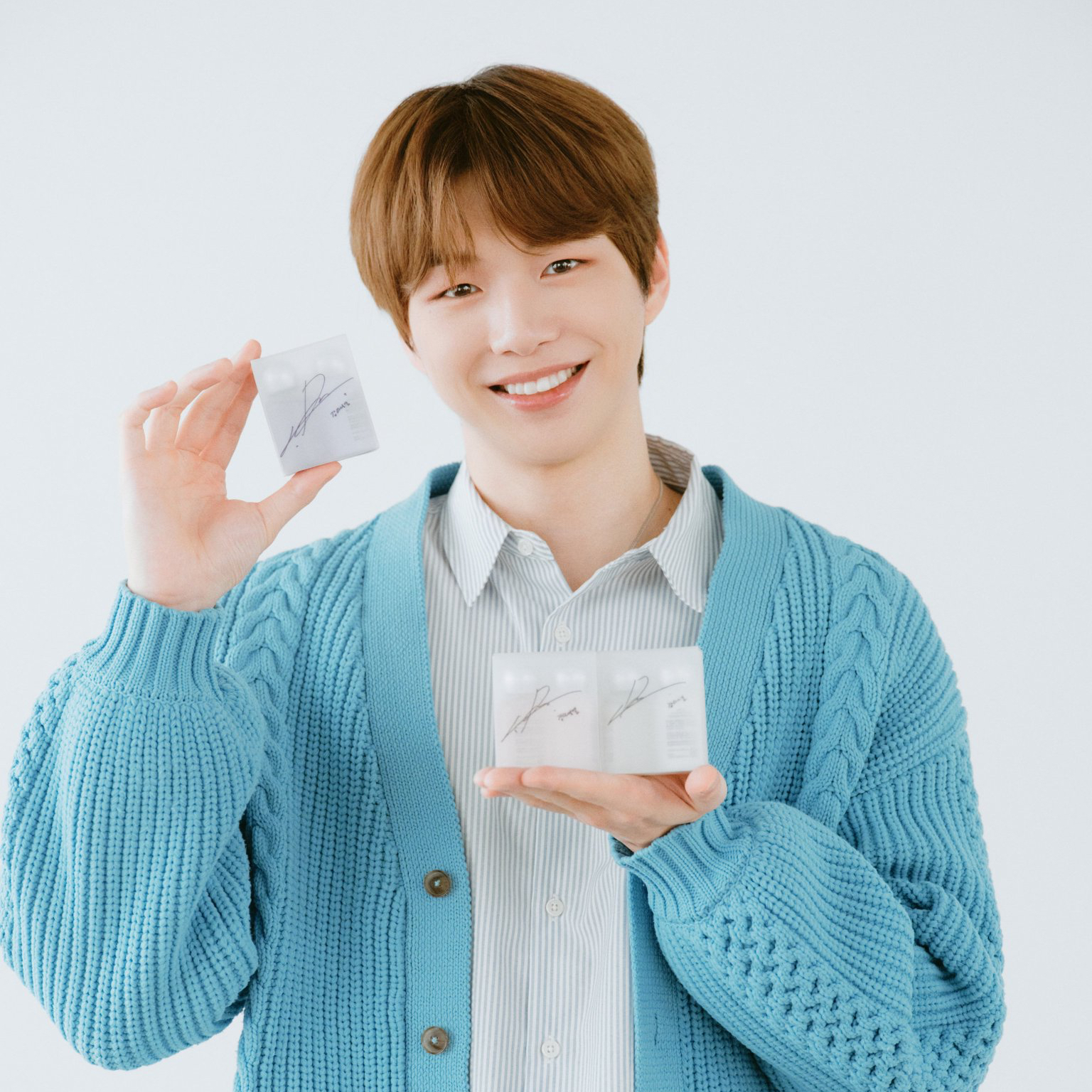 강다니엘의 비하인드 컷