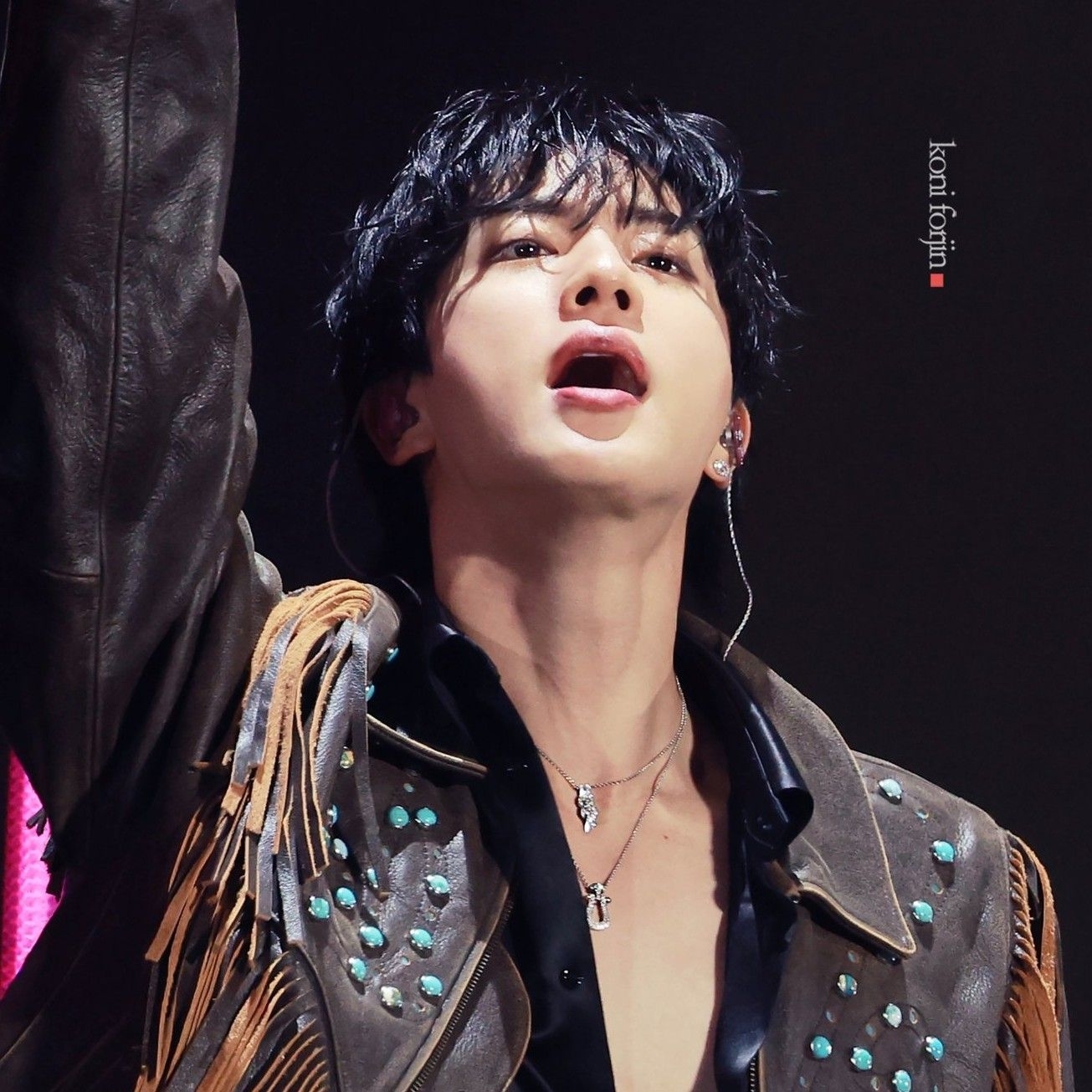 Momen yang diabadikan oleh penggemar Jin (BTS)