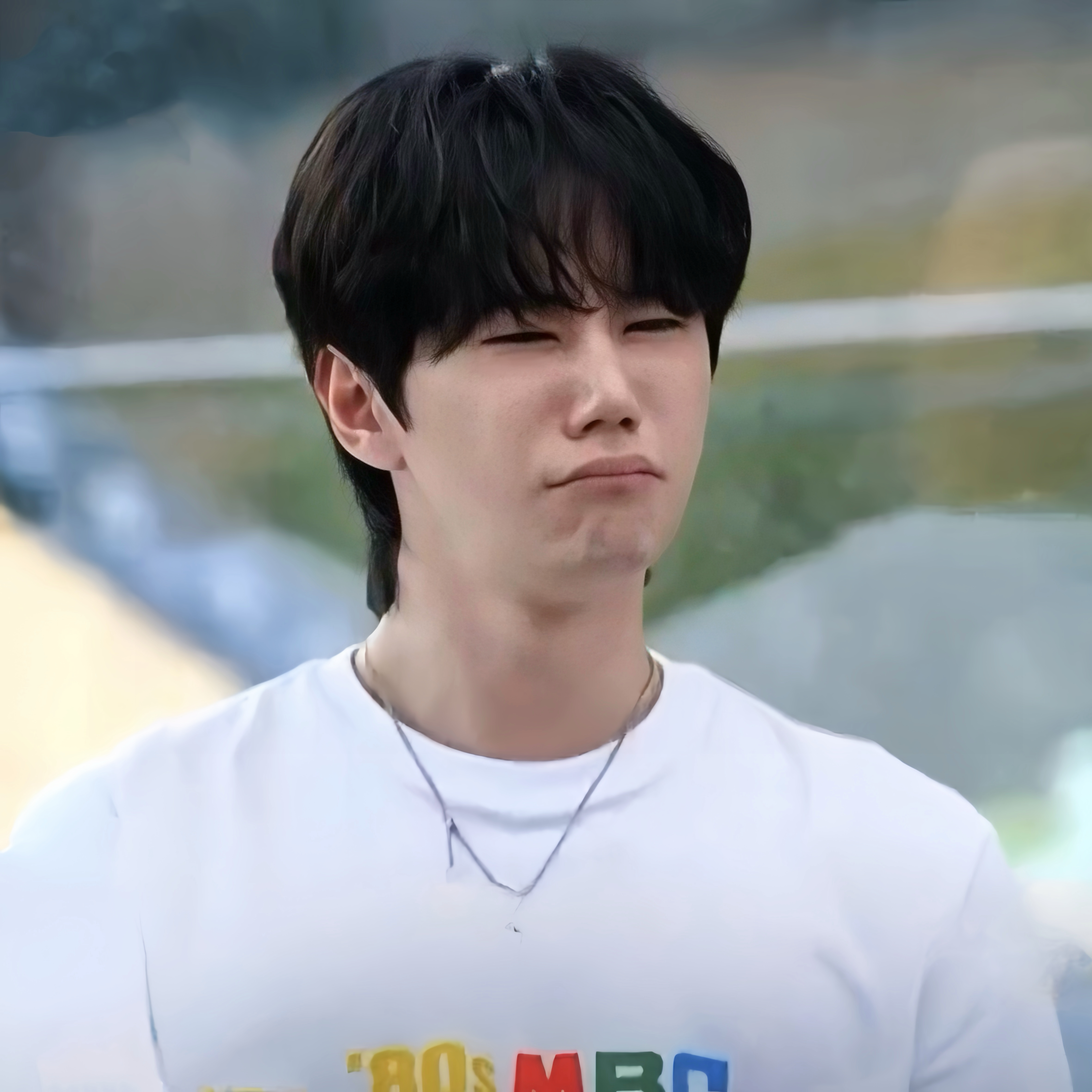 Behind-the-scenes cut of Lee Junyoung