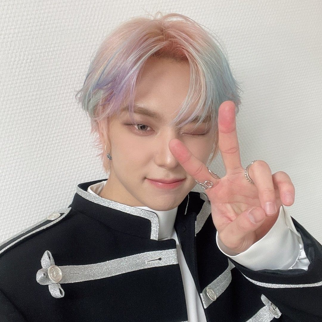 Recent activity shot of JEHYUN (OMEGA X)