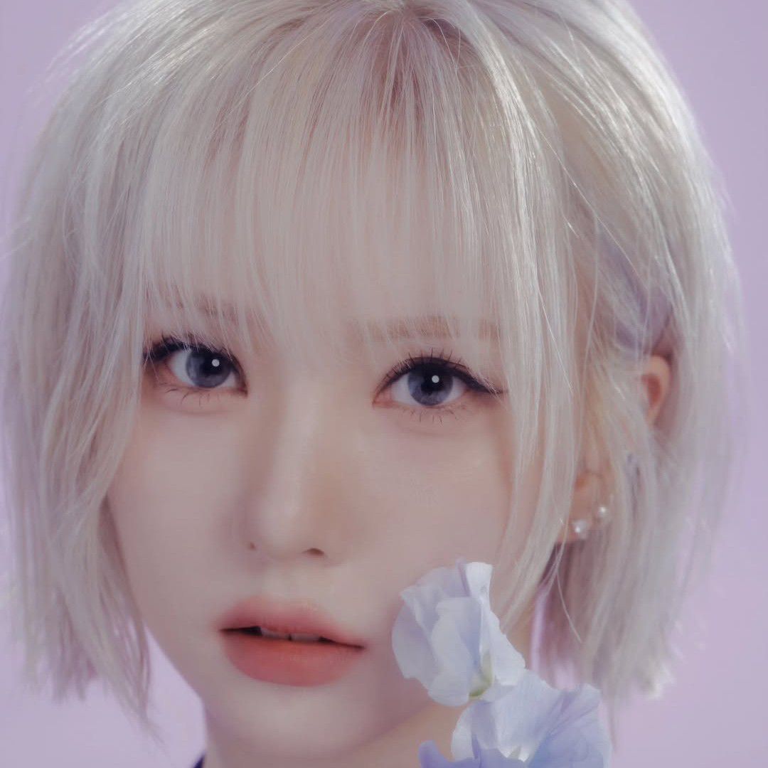 Recent activity shot of Eunha (GFRIEND, VIVIZ)