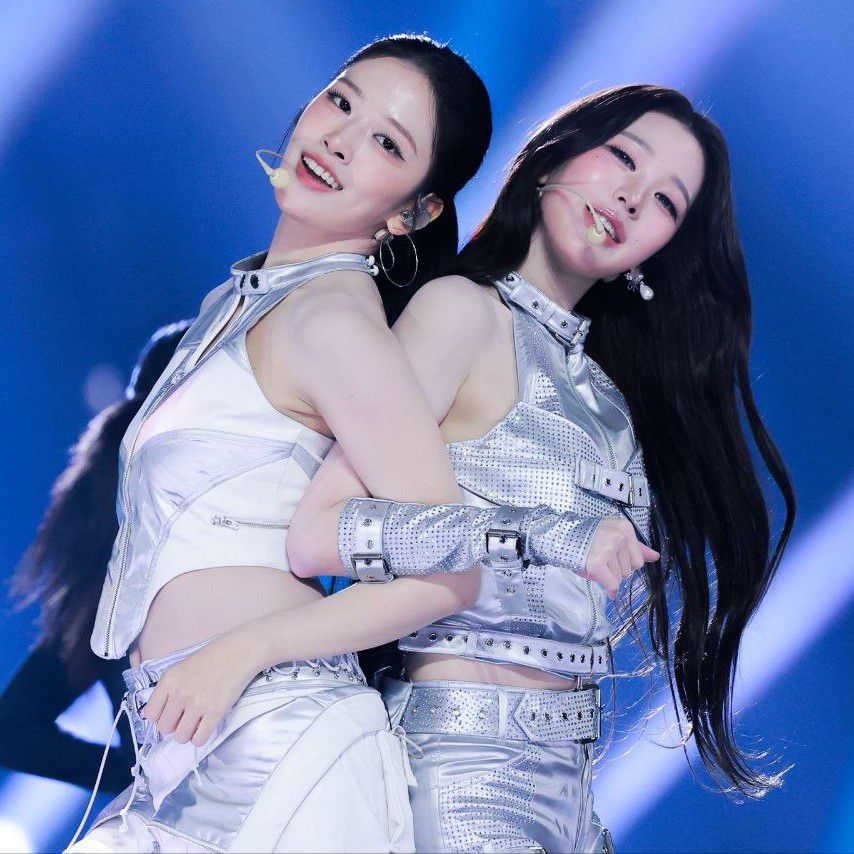 Recent activity shot of Jang Wonyoung (IVE)