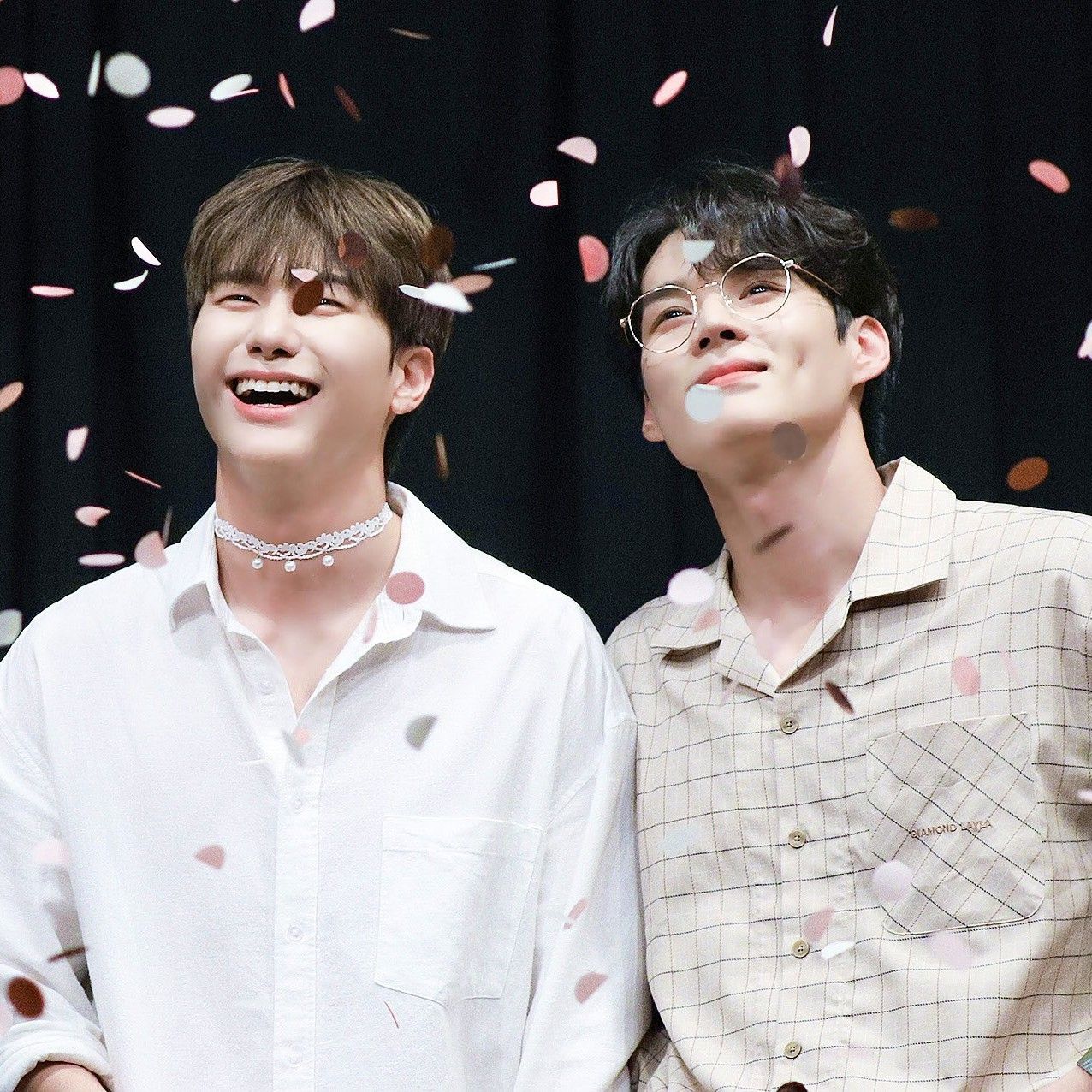 A moment captured by VICTON's fan