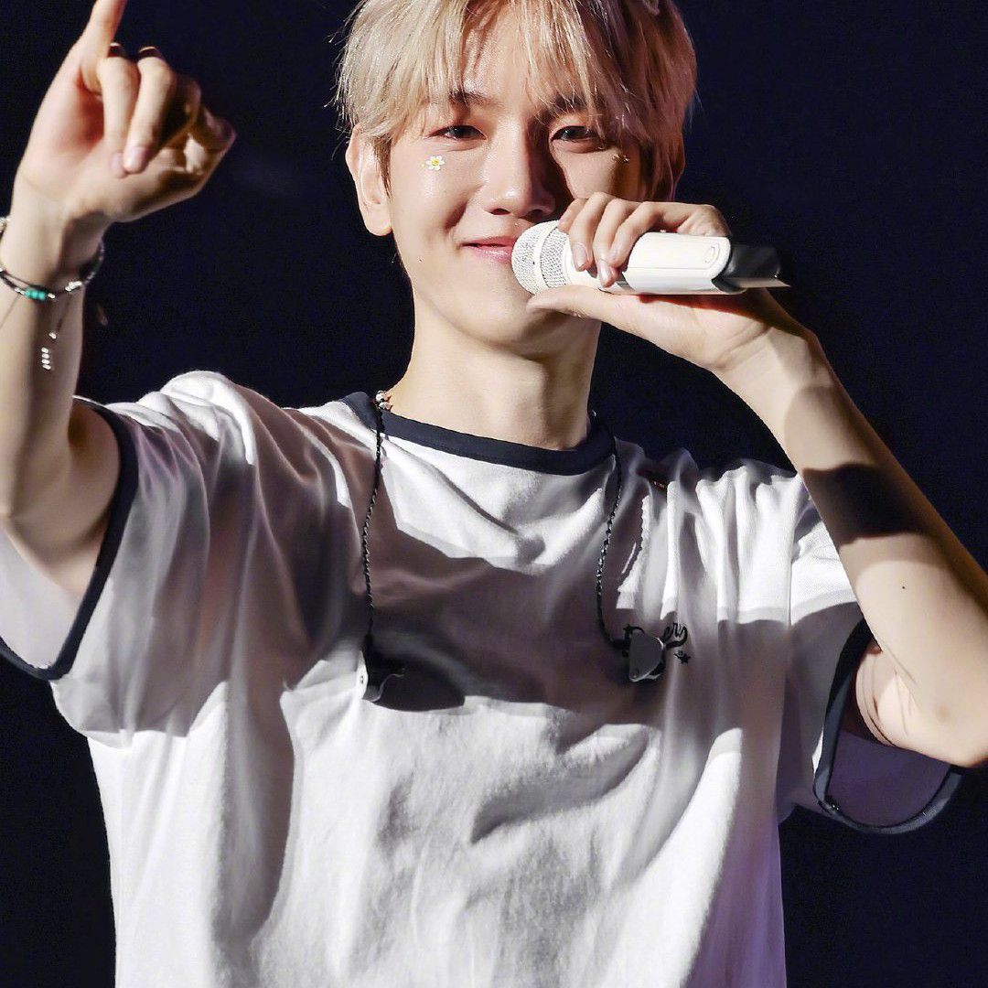 Momen yang diabadikan oleh penggemar Baekhyun (EXO)