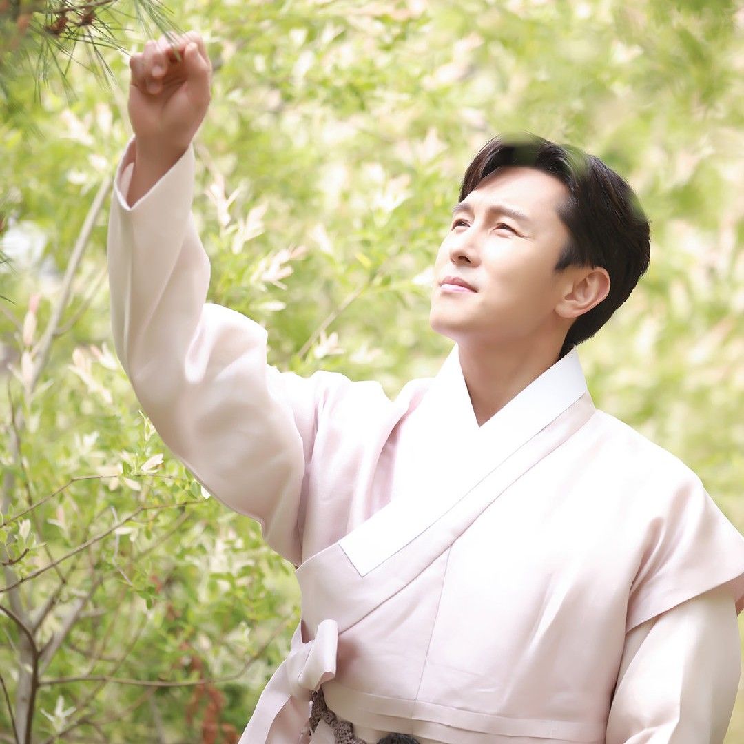 Behind-the-scenes cut of Kim Dongwan (SHINHWA)