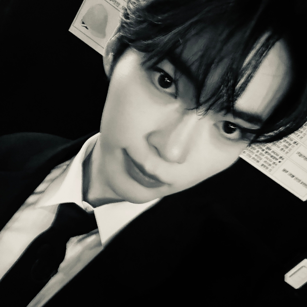 성한빈 (제로베이스원)의 최신 사진