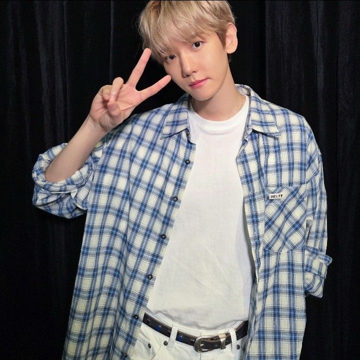 Behind-the-scenes cut of EXO