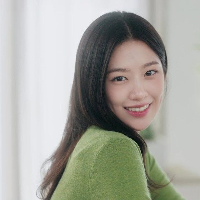 A moment captured by An Yujin (IVE)'s fan