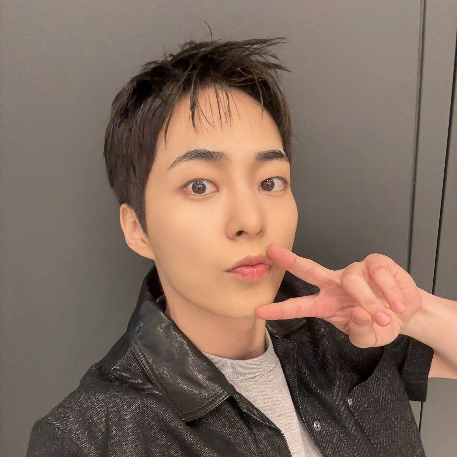 A moment captured by Xiumin (EXO)'s fan