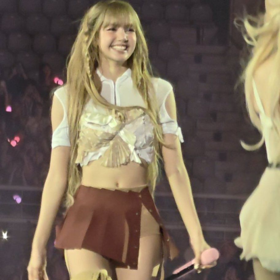 Latest photo of Lisa (BLACKPINK)