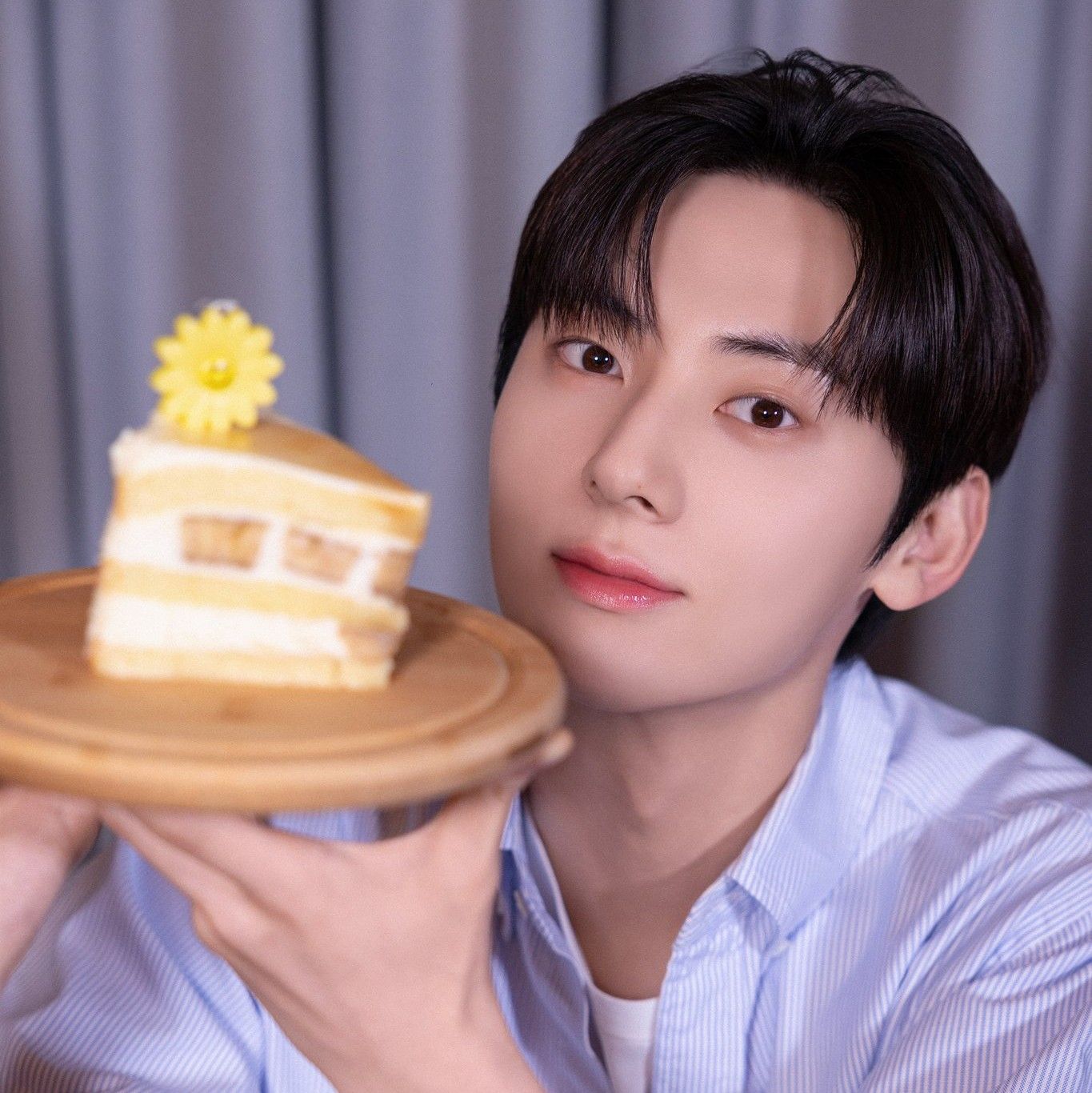 Behind-the-scenes cut of Hwang Minhyun