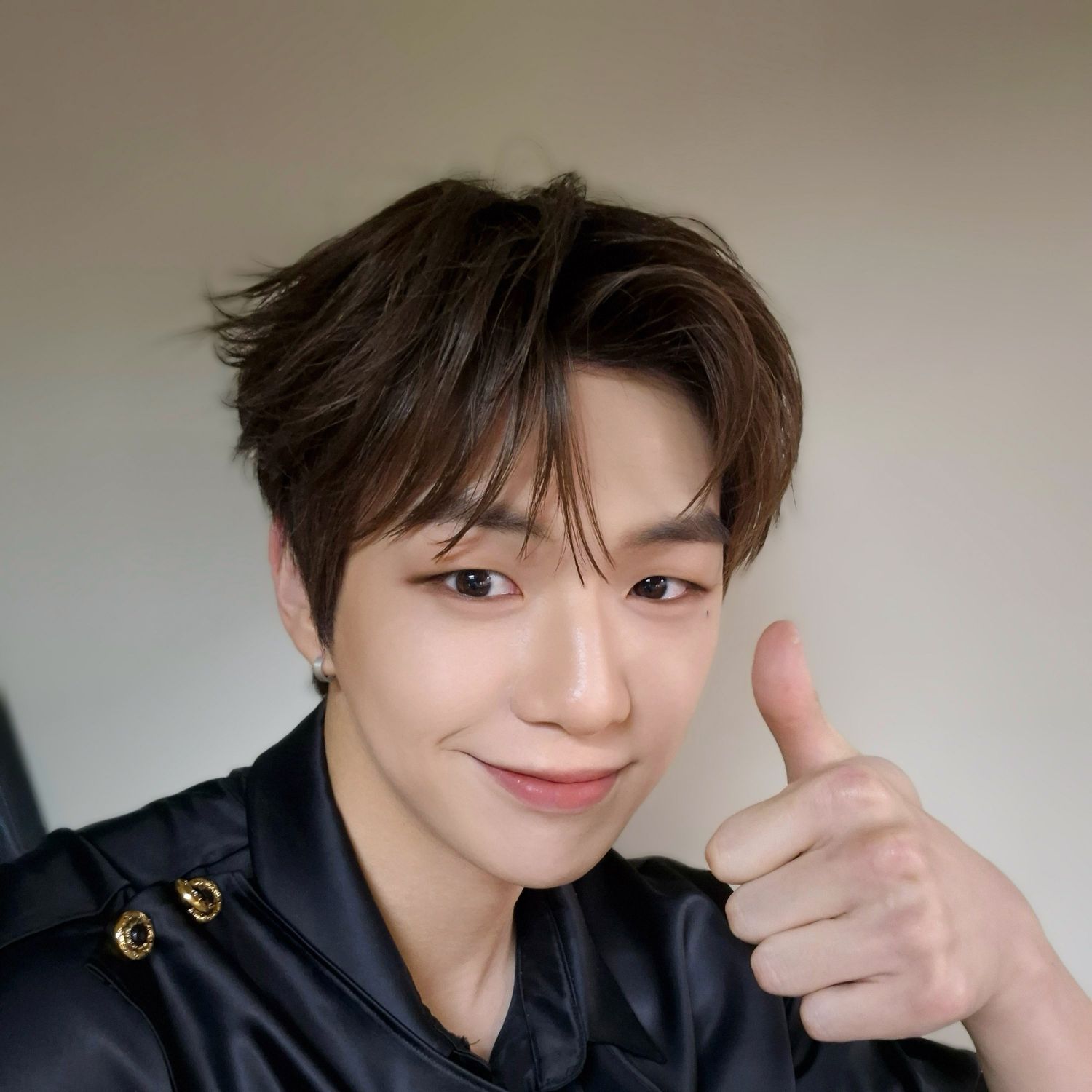강다니엘의 비하인드 컷