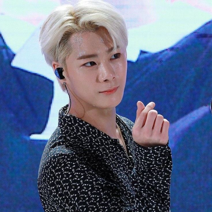 Behind-the-scenes cut of Moonbin (ASTRO)