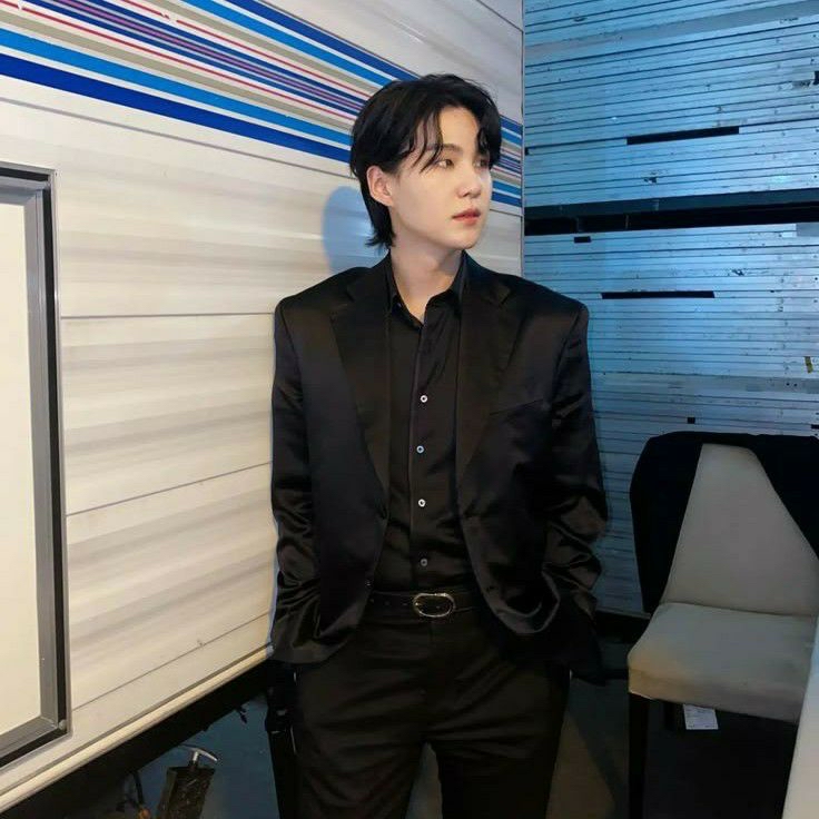 SUGA (防彈少年團)的最新照片