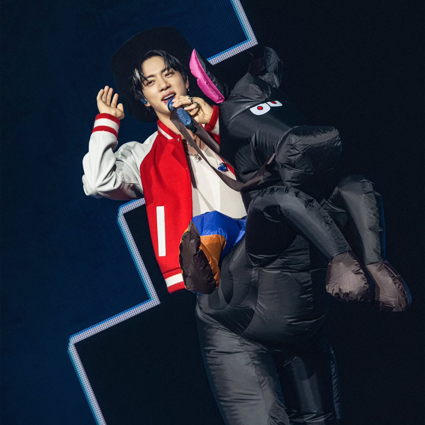 Behind-the-scenes cut of Jin (BTS)