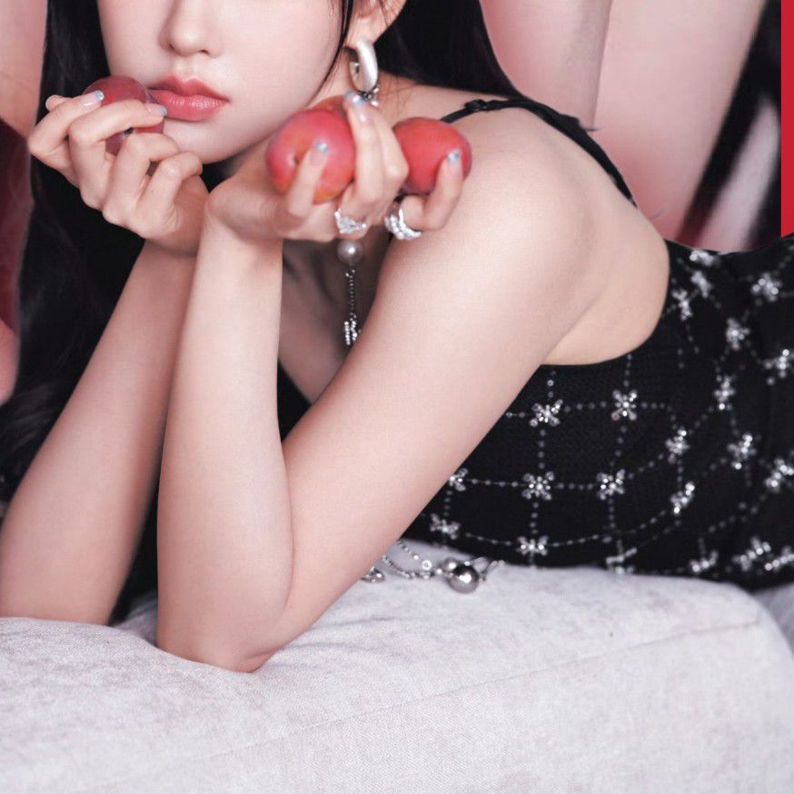 Behind-the-scenes cut of Cheng Xiao