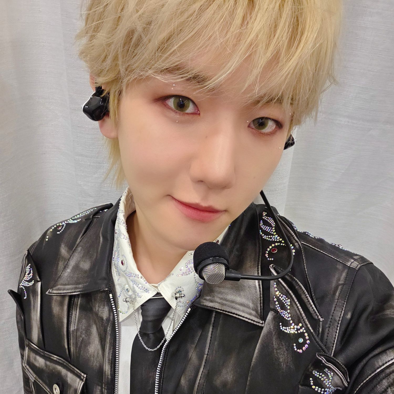 Recent activity shot of Baekhyun (EXO)