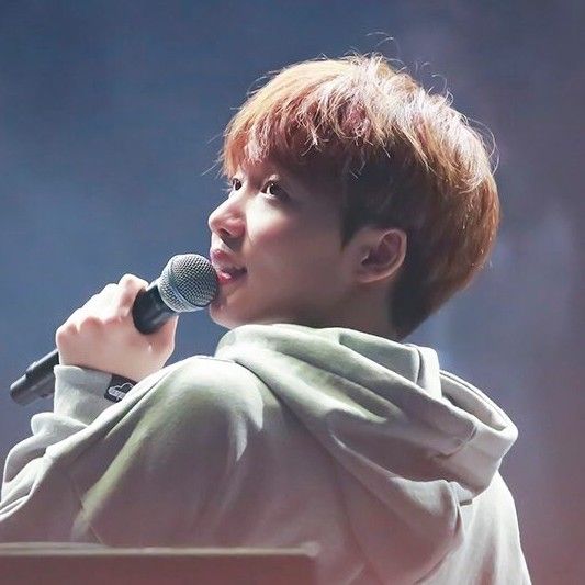 Recent activity shot of Jeong Sewoon