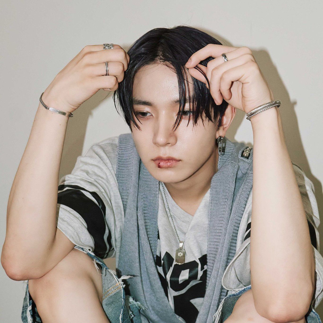 Latest photo of Heeseung (ENHYPEN)