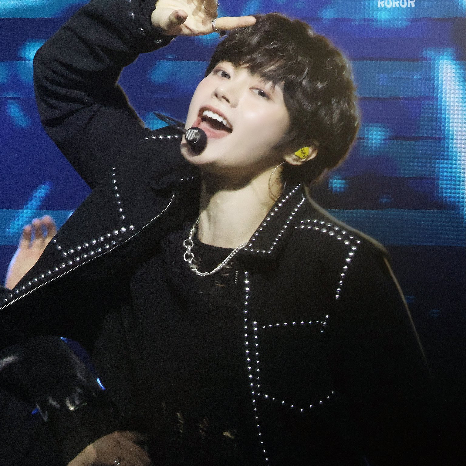 Behind-the-scenes cut of Hanbin (TEMPEST)