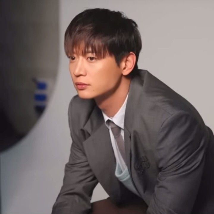 Latest photo of Minho (SHINee)