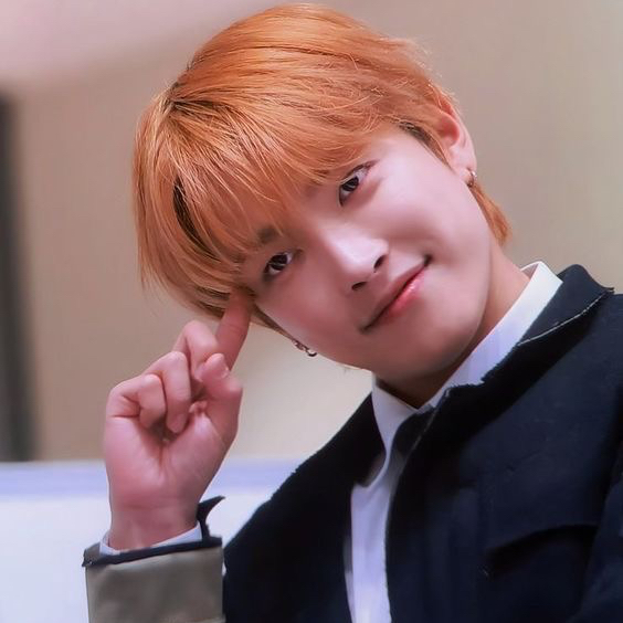 A moment captured by Hongjoong (ATEEZ)'s fan