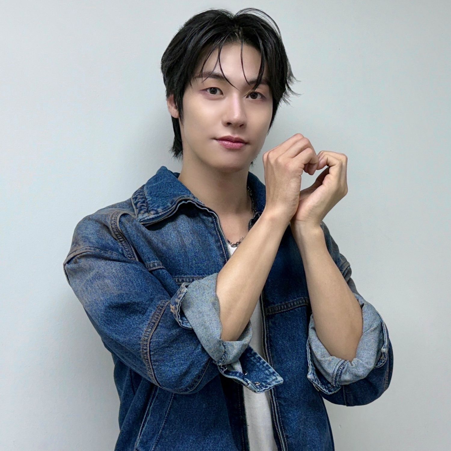 Recent activity shot of Lee Seunghyup (N.Flying)