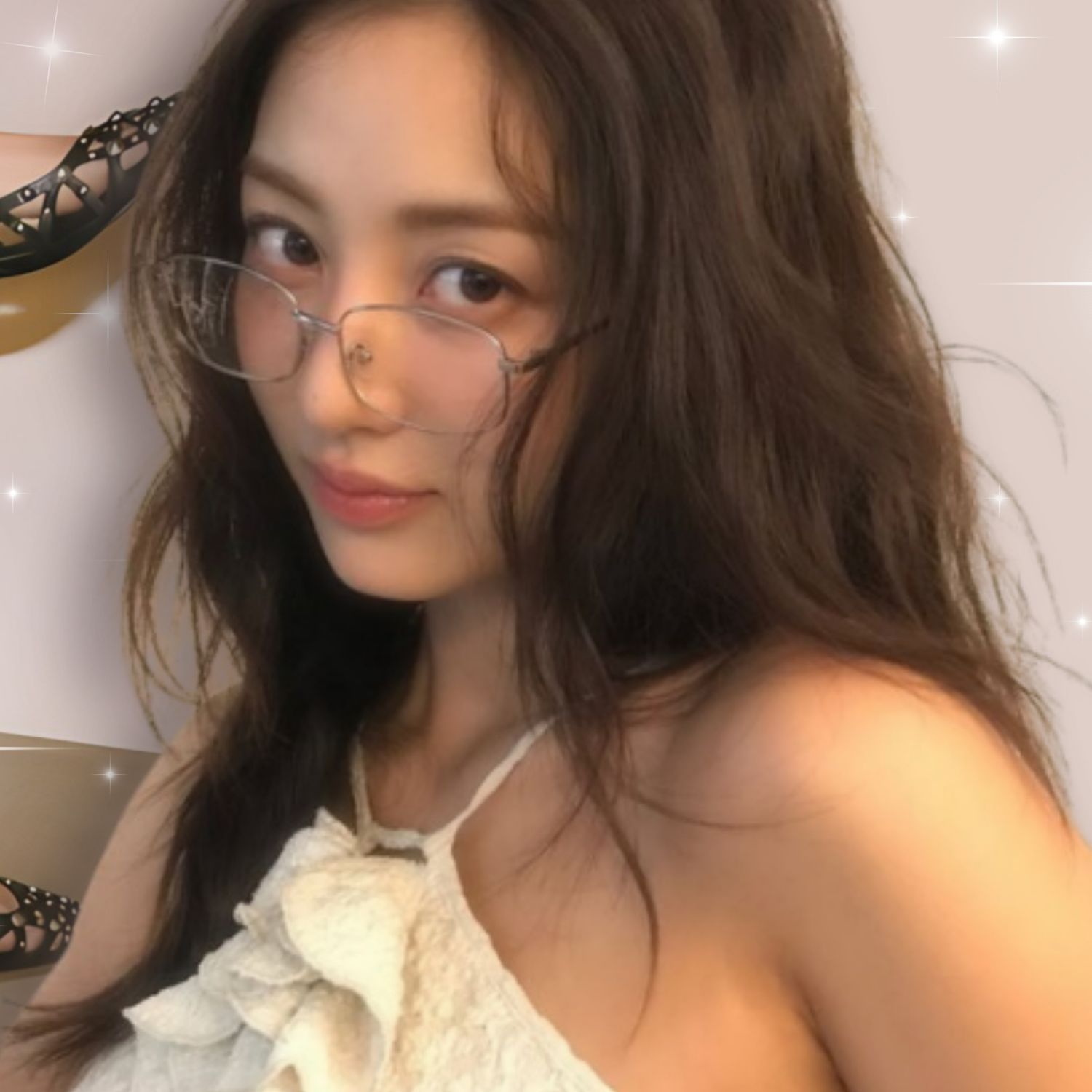 Recent activity shot of Jihyo (TWICE)