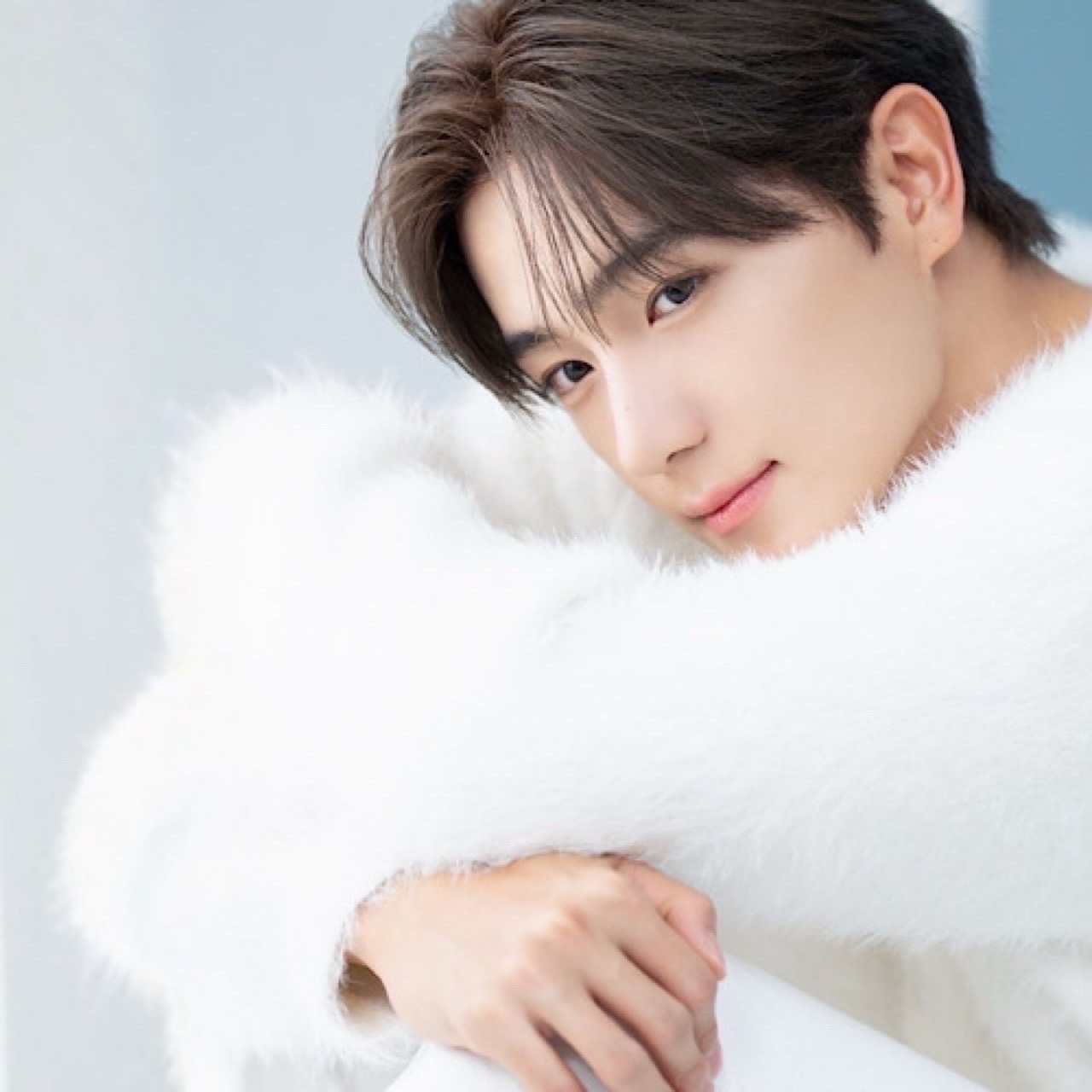 A moment captured by Hyunjae (THE BOYZ)'s fan