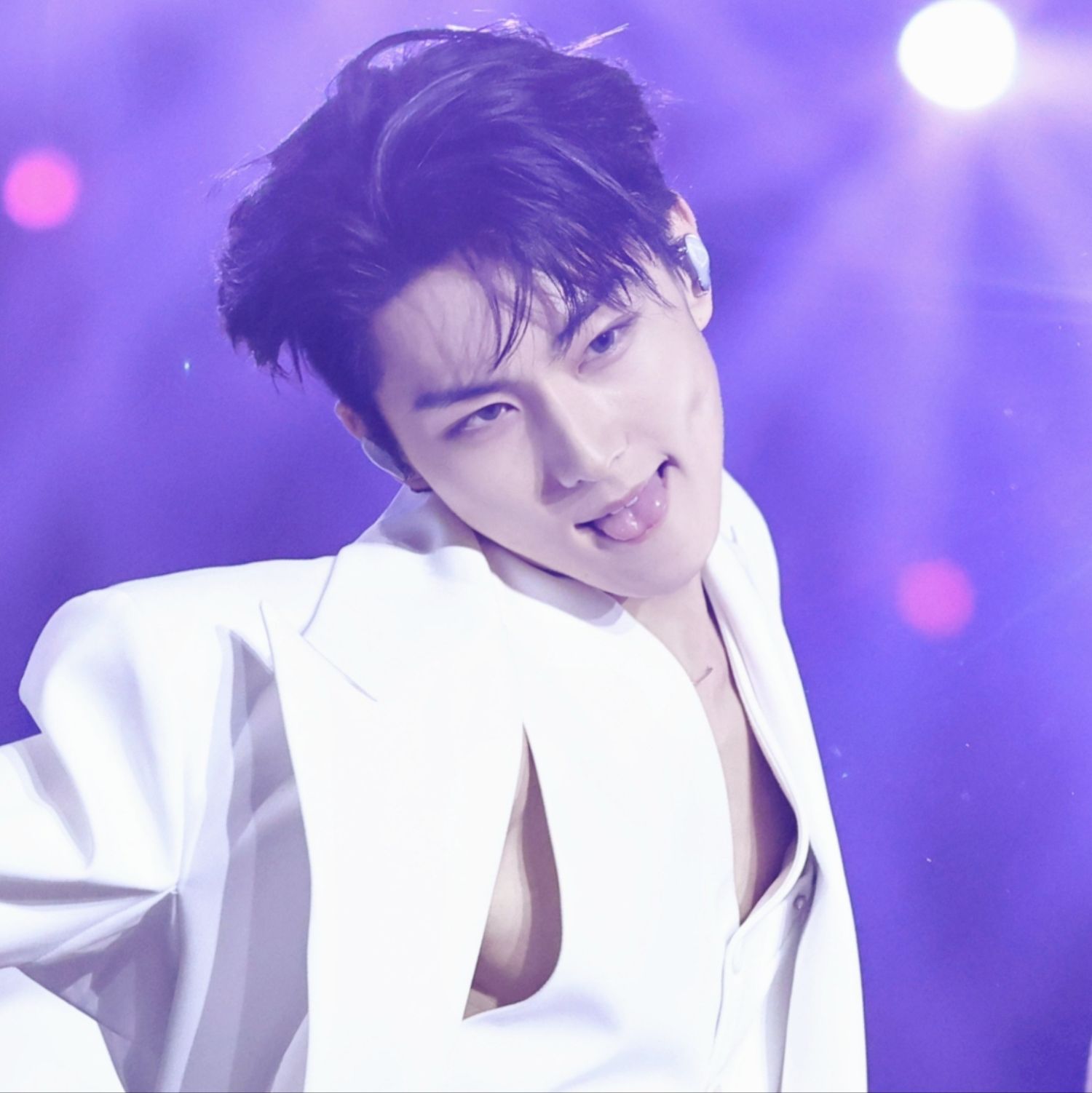 Latest photo of Jungwon (ENHYPEN)