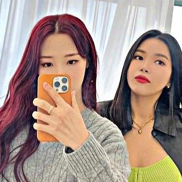 A moment captured by Solar (MAMAMOO)'s fan