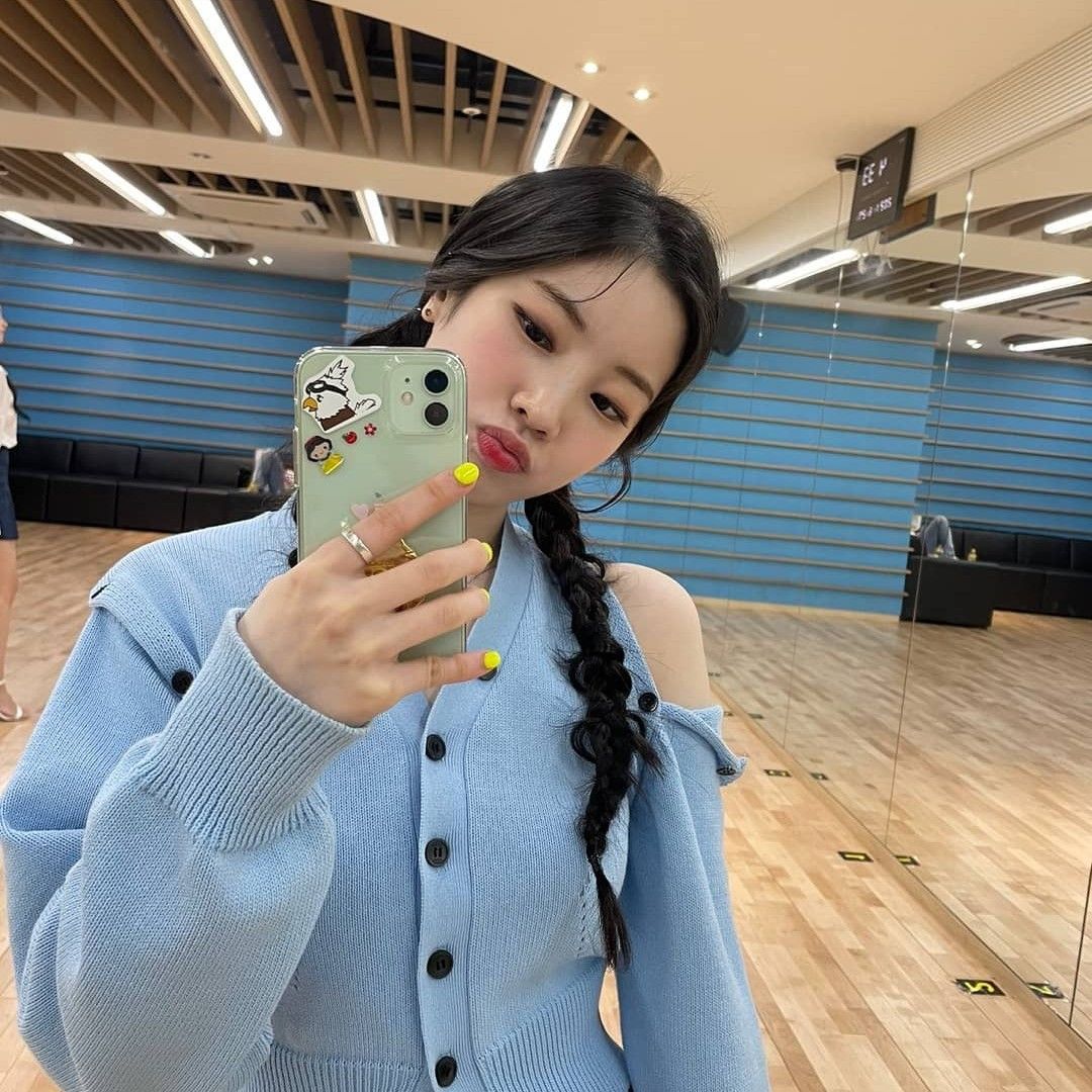 Foto terbaru Dahyun (TWICE)