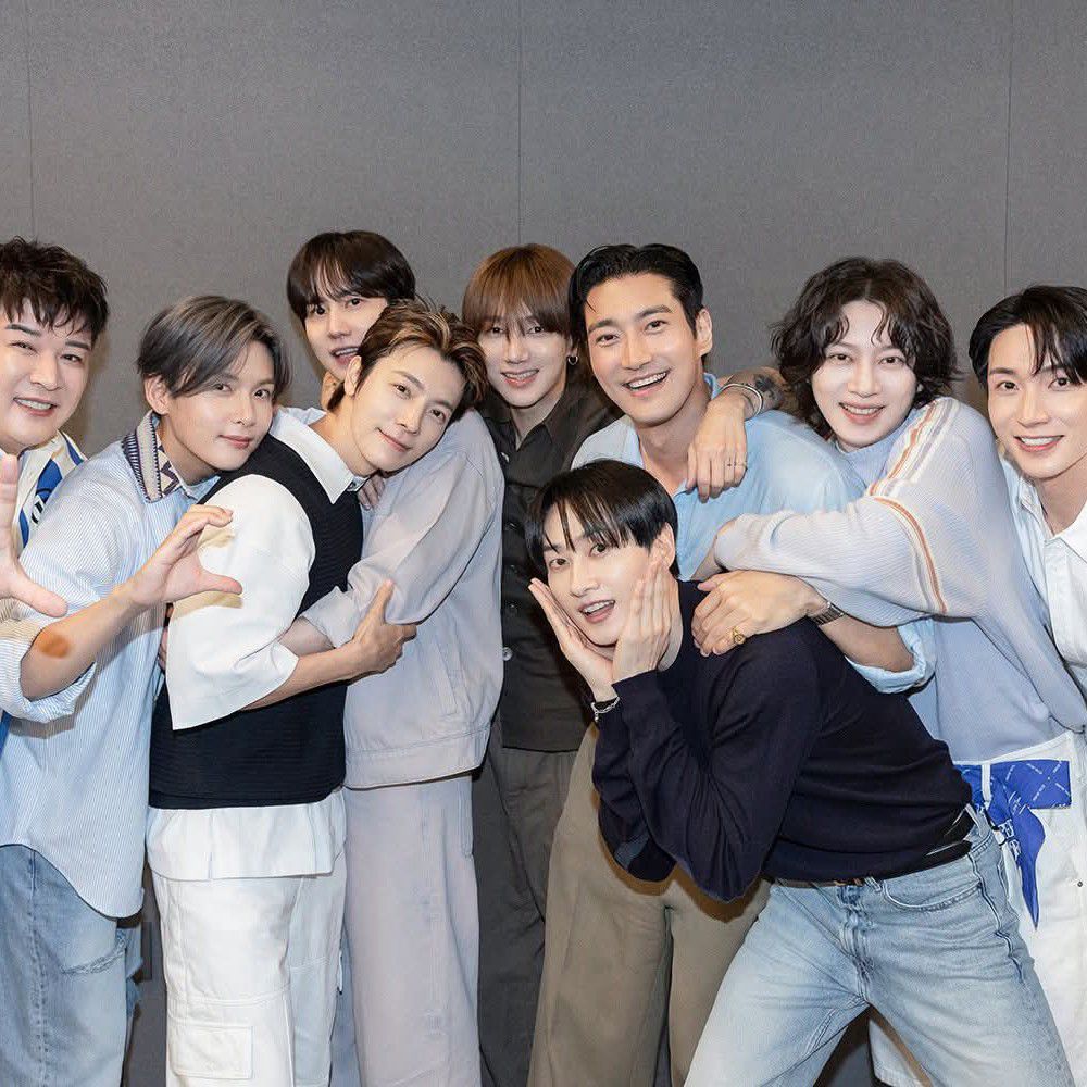 Recent activity shot of Super Junior