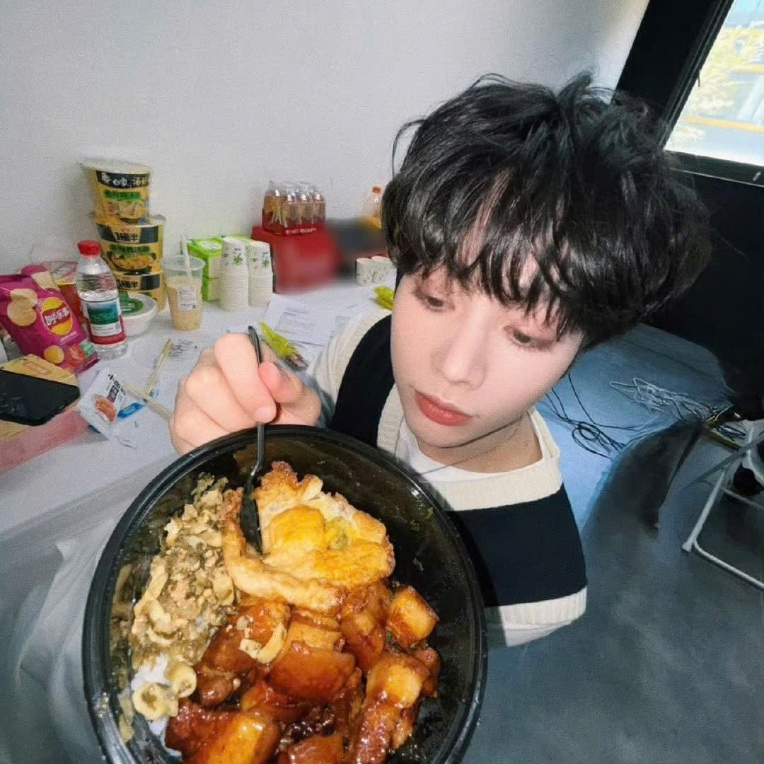 Behind-the-scenes cut of Hanbin (TEMPEST)