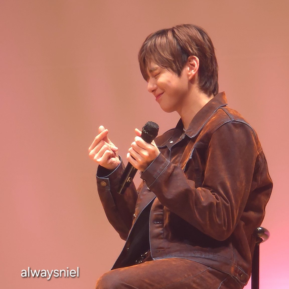 Latest photo of Kang Daniel