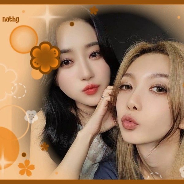 Signature photo of SU A (DREAMCATCHER) capturing their charm