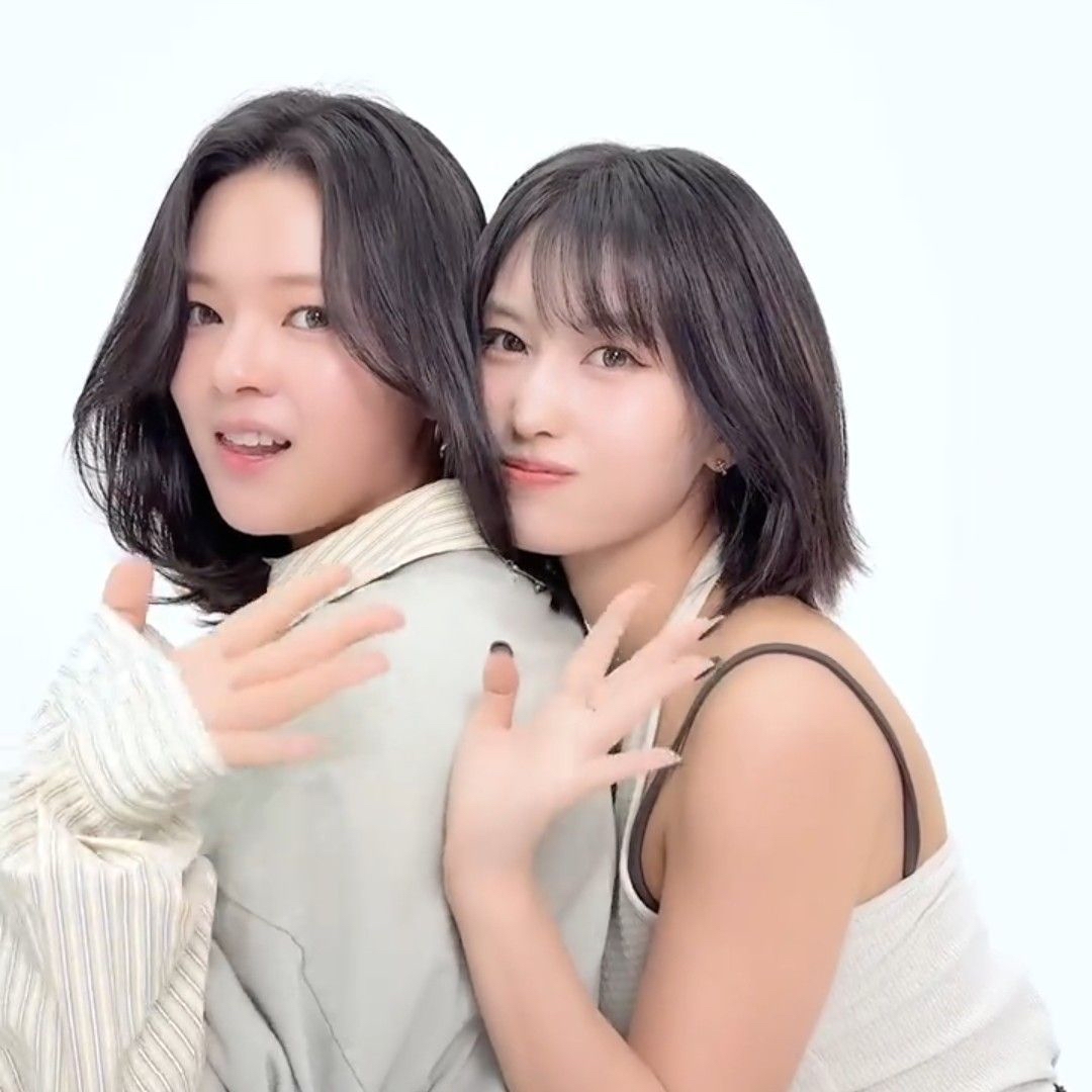 Foto terbaru Momo (TWICE)