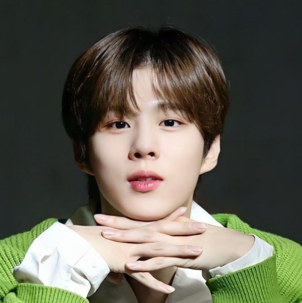 Foto aktivitas terbaru Kim Wooseok