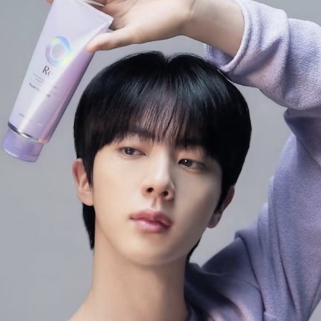 A moment captured by Jin (BTS)'s fan