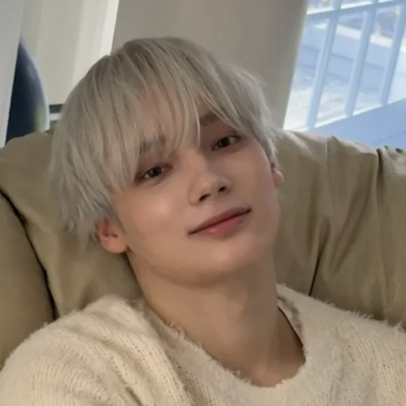 Latest photo of HueningKai (TOMORROW X TOGETHER)